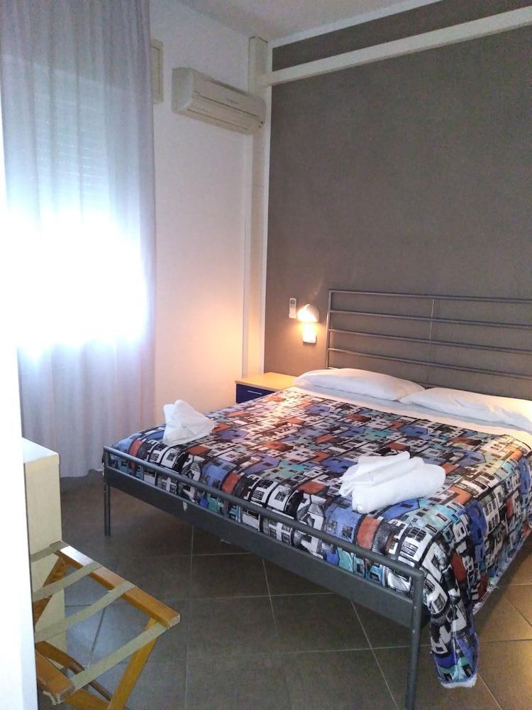 Fasthotel Cervia Bagian luar foto