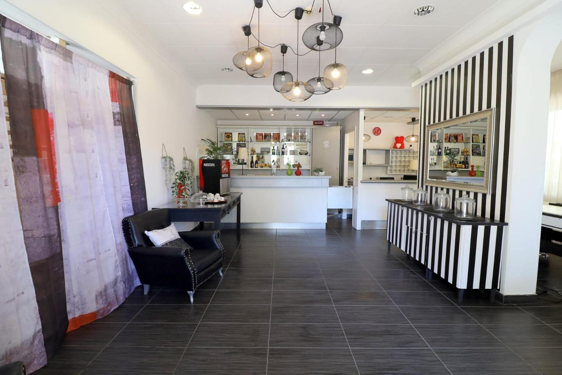 Fasthotel Cervia Bagian luar foto