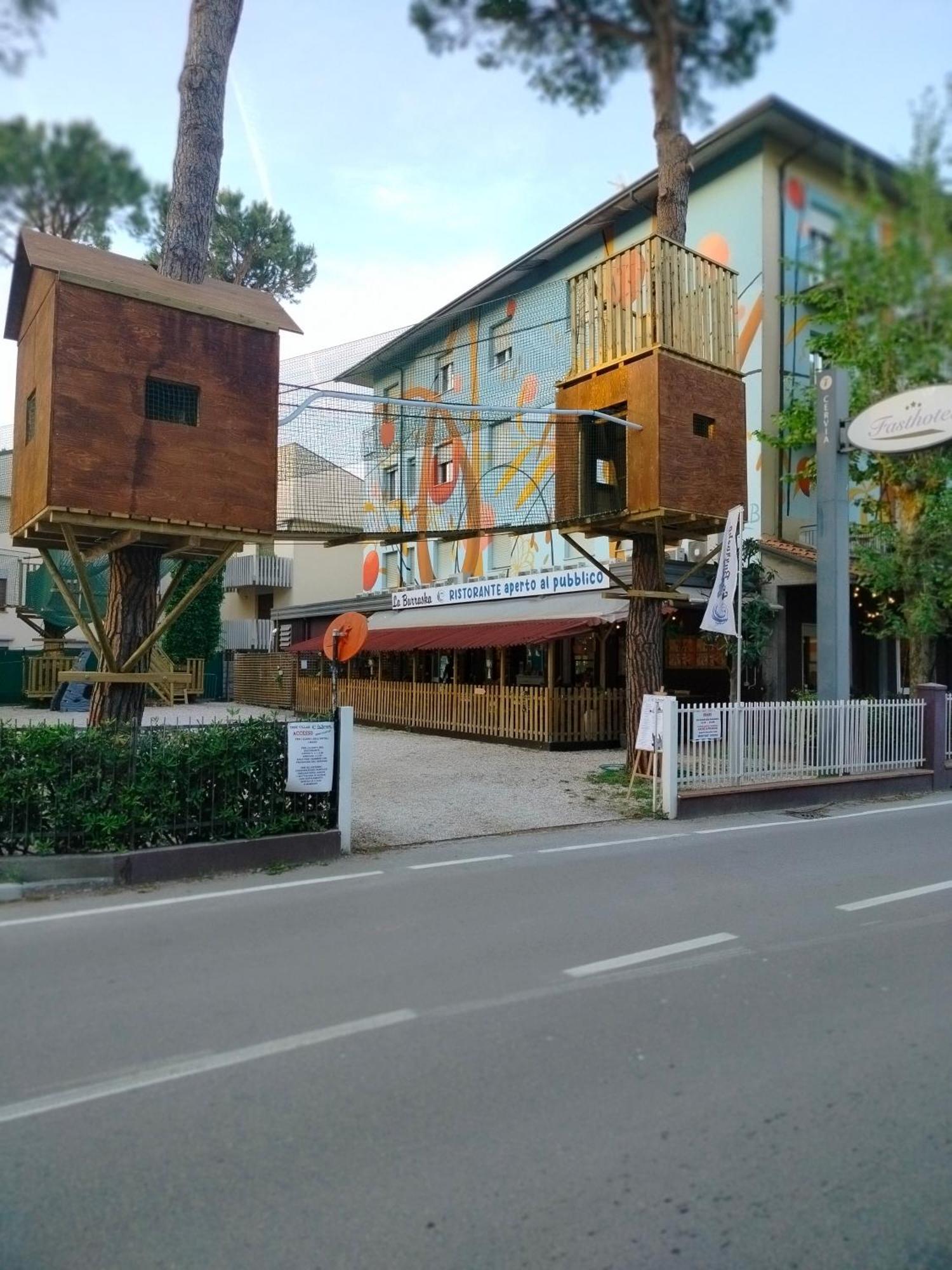 Fasthotel Cervia Bagian luar foto